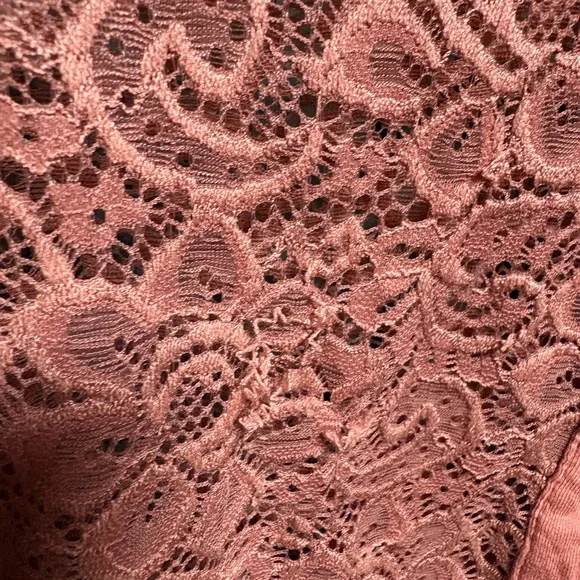 Lace Ruffle Top - Picture 3 of 6